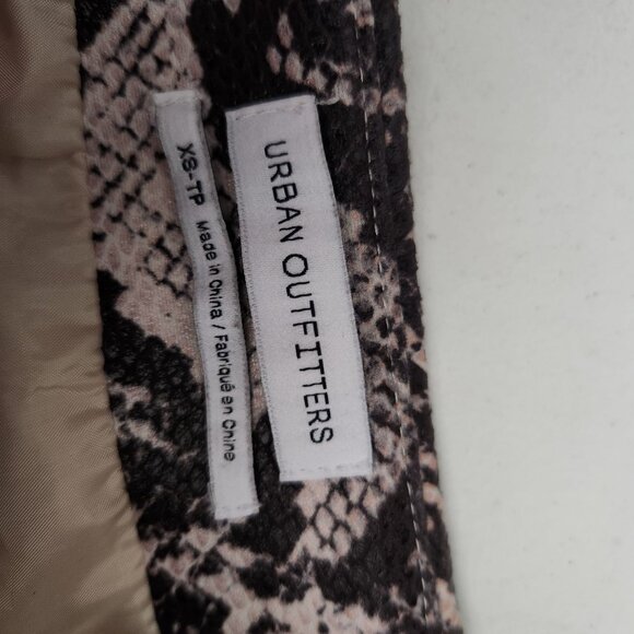 Urban Outfitters Mini Skirt Snakeskin Print XS - Picture 4 of 9